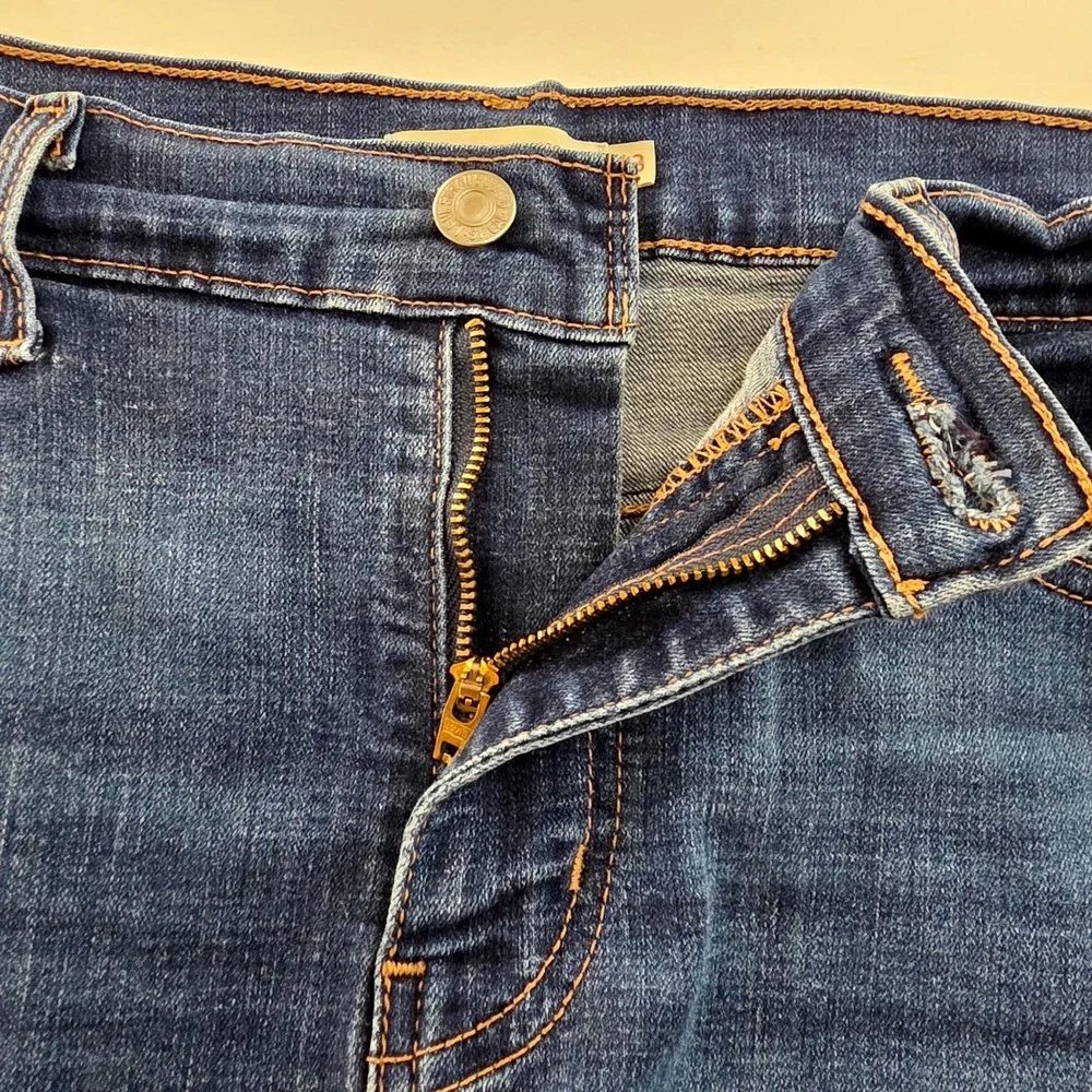 Levis Mid Length Shorts Womens 33 Blue Dark Wash Cuffed Denim Casual Summer